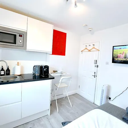 Stylish By Luxestays Fulham London
