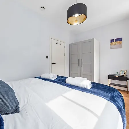 Stylish 2 Bedroom In Westminster Sleeps 5 With Ac Apartment London