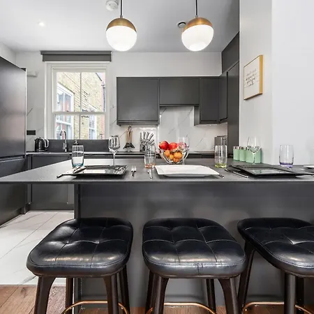 Stylish 2 Bedroom In Westminster Sleeps 5 With Ac * London