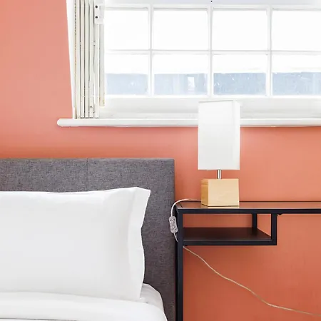 Hyde Park Adventures Apartment *