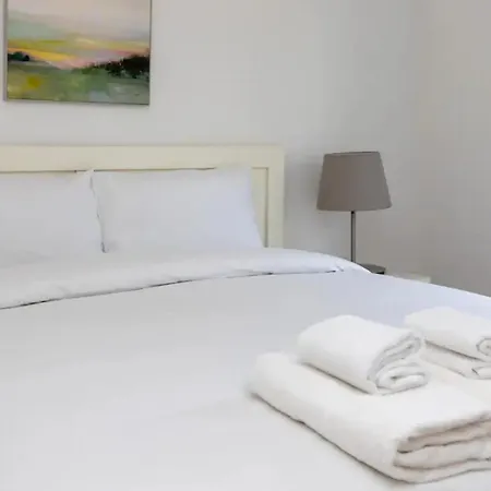 Spacious & Welcoming 4bd House - Kennington