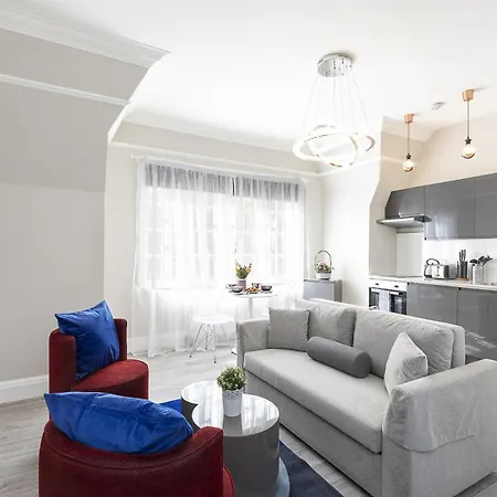 Air Conditioned High St Kensington Apartmán *