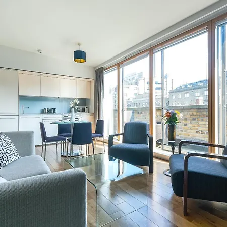 Hotel apartamentowy Servised On Artillery Lane 4*