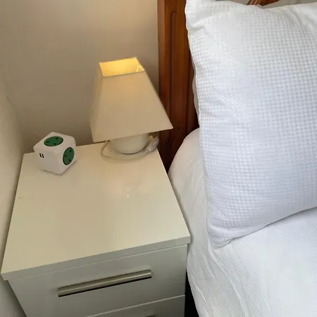 Surrey Docks Se16 Near Canada Water N Easy Access Canary Wharf Apartment *