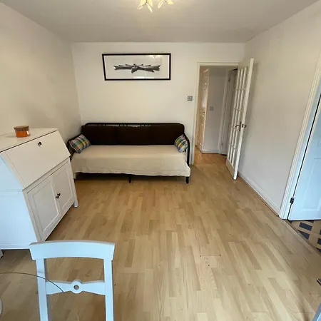Apartment Surrey Docks Se16 Near Canada Water N Easy Access Canary Wharf *