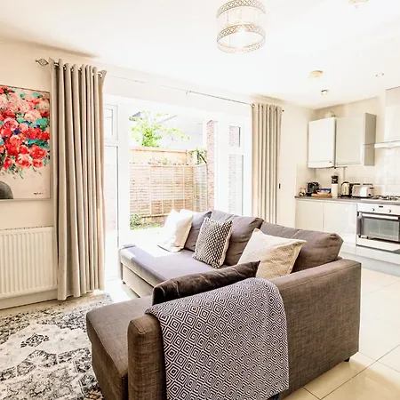 Oakside Holiday home Uxbridge