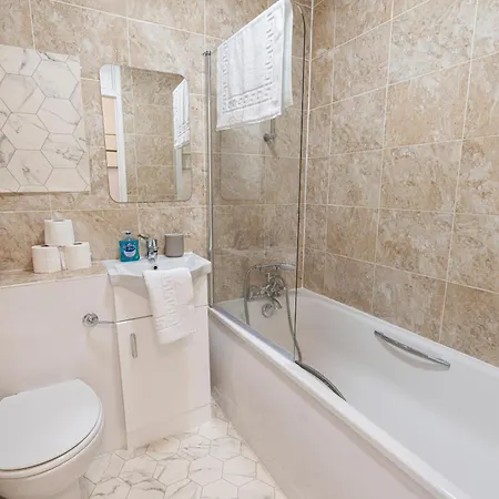 Lovely Near Hyde Park & Oxford St Apartment *