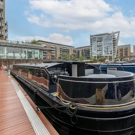 Elegant Houseboat Near Canary Wharf Botel