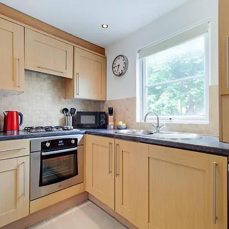 Ar1 - 1 Bed In Heart Of Fulham Broadway *