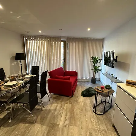 Luxury 2 Bedrooms - 2 Bathrooms - F5