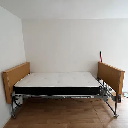 Golders Way Hostel London