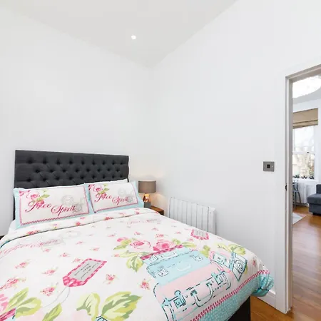 Paddington Bliss Apartment