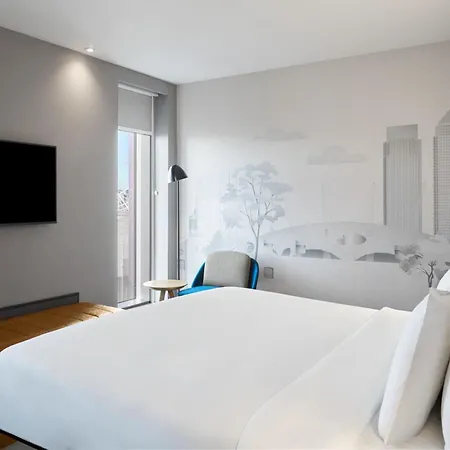 Aloft Excel Лондон