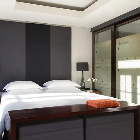 Grosvenor House Aparthotel 5*