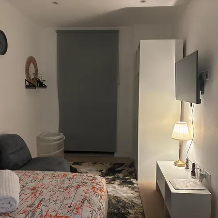Double With Shares Bathroom Homestay