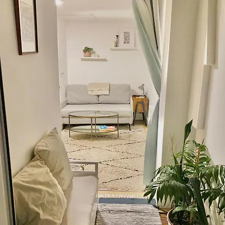 Apartment Modern Flat & Balcony In Historic West Kensington