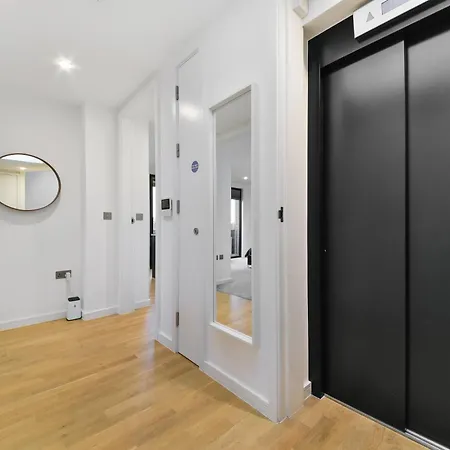 The Vale - Luxury Apartment London