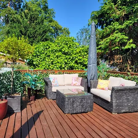 Large 3 Bed House With Separately Bookable Holiday home Kingston upon Thames (Greater London)