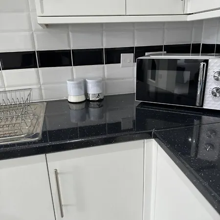 Apartment Fully Furnished 1 Bedroom Flat London