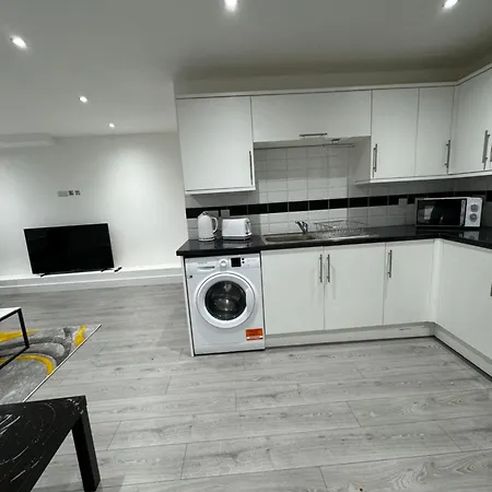 Fully Furnished 1 Bedroom Flat London