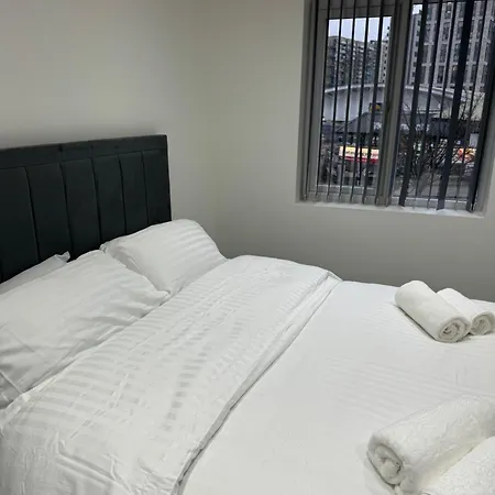 Apartment Fully Furnished 1 Bedroom Flat *