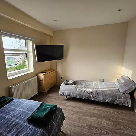 Private Near Ideal For Explorers London