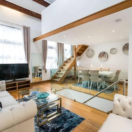 Harrods 4br 6bed House Ac