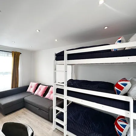Flat A In Earlsfield Apartment *