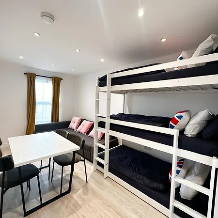 Flat A In Earlsfield Apartment