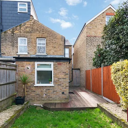 Kingston On Thames Pets Welcome Garden 3bed Holiday home