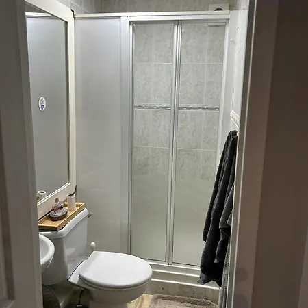 Large 3 Bed House With Separately Bookable