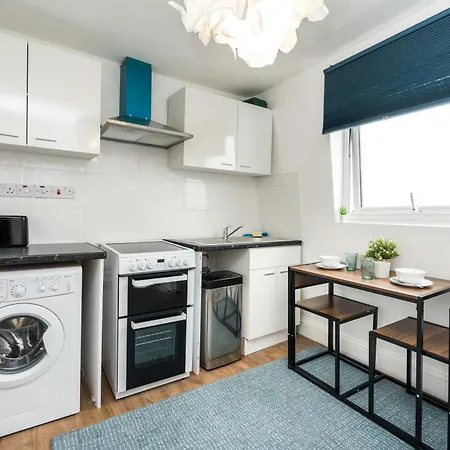 Apartment Me3 Cute Central Flat-2bdr-next To Queens Marry Hospital *