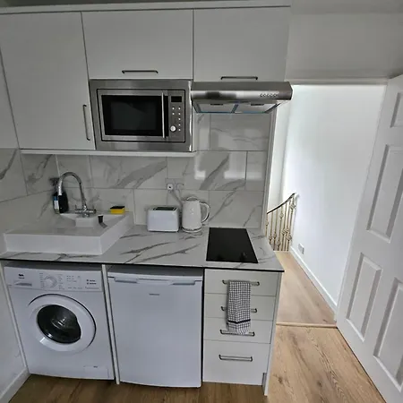 And Cosy One Bed Flat Apartment *