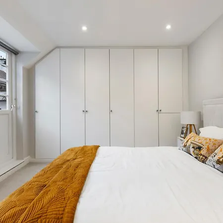 Family Mews Next To Hyde Park *