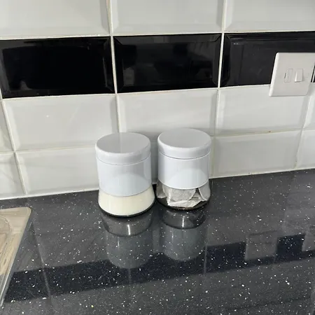 Fully Furnished 1 Bedroom Flat