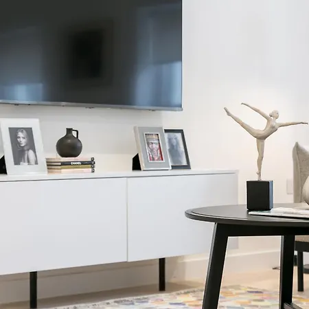 Urban Chic - Marine Apartment