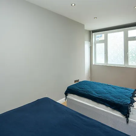 Cosy 2-beds, Shepherd Bush