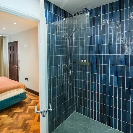 Harrods 4br 6bed House Ac *