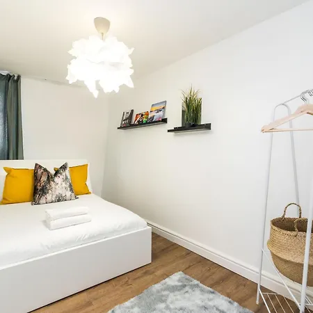 Me3 Cute Central Flat-2bdr-next To Queens Marry Hospital