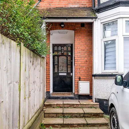 Apartment Livestay Tranquil Studio Retreat In Harrow