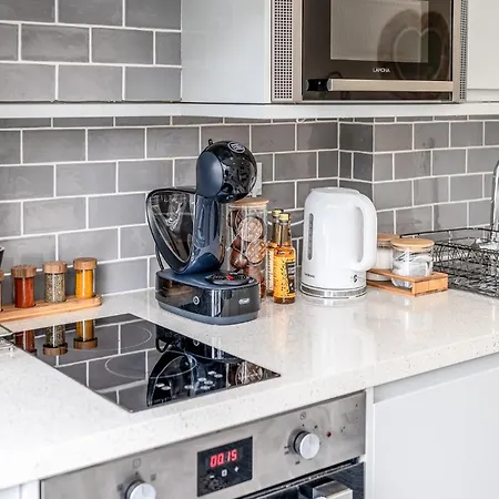 Livestay Tranquil Studio Retreat In *
