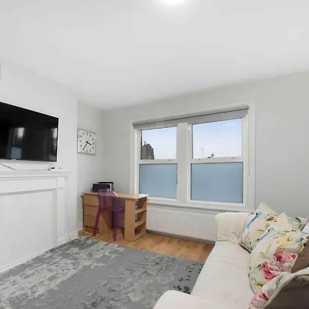 Apartment New 1 Bed Westfield/ Chiswick/ Hammersmith