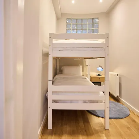 Apartment The West Kensington Hideout - Cozy 2bdr Flat With Garden *