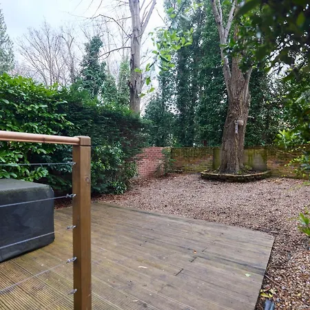 Apartment The West Kensington Hideout - Cozy 2bdr Flat With Garden
