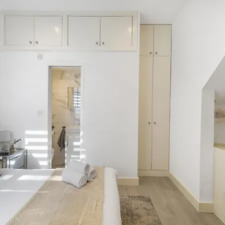 Livestay Tranquil Studio Retreat In