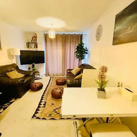 Yebss Colindale Apartment *