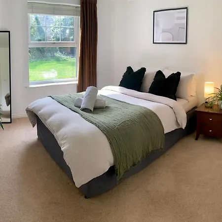 Peaceful Garden View Apt. Close To *