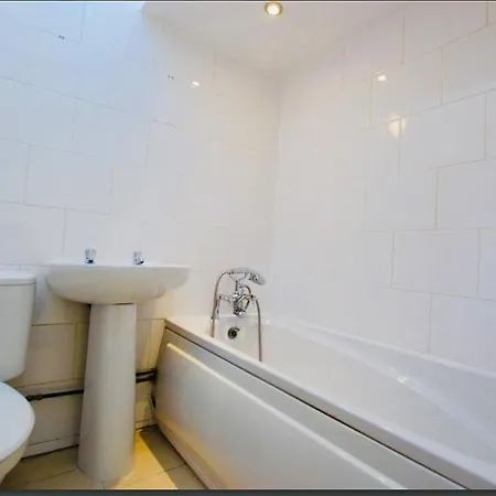 Double Streatham Hill Near To Brixton *