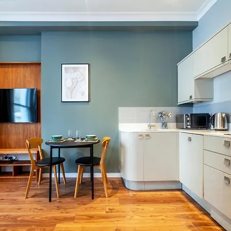 Apartment Bright & Modern 1bdr Flat Near Lakeside Road London