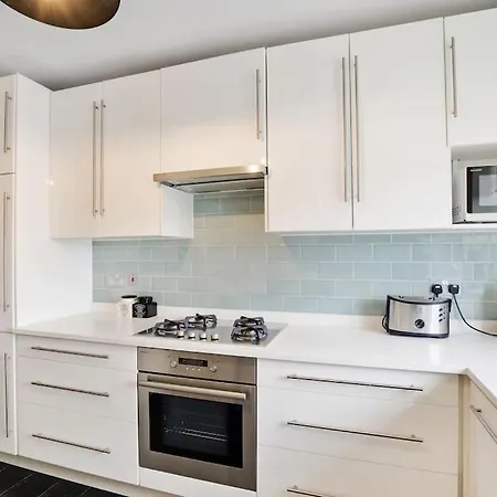 The Camden Bright & Beautiful 2-bed Retreat * London